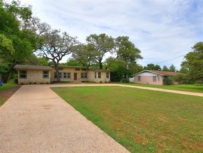 Building Photo - 11800 Tedford St