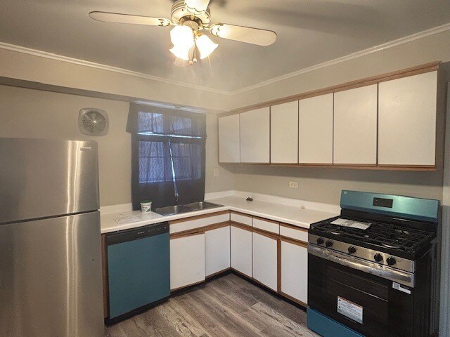 Building Photo - 2223 Hawthorne Rd