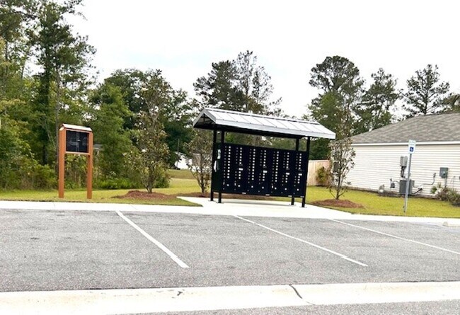 Building Photo - Spacious 5BR/3BA Home in Ladson, SC - Moth...