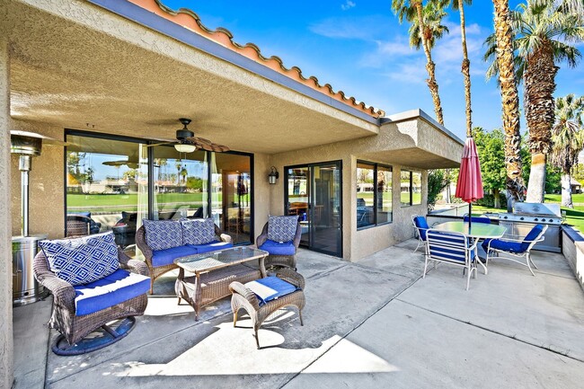 Building Photo - Country Club Home On Cathedral Canyon Golf...