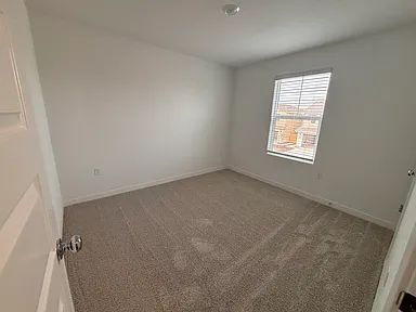 Building Photo - Spacious 5-Bedroom Retreat with 3 Full Baths in Charming Elk Grove