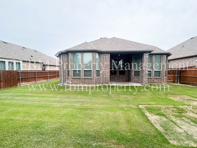 Building Photo - 335 Country Meadows Blvd