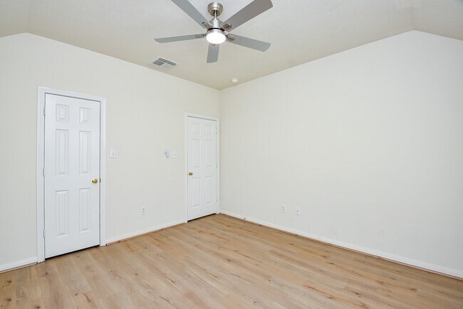 Building Photo - 15119 Newfield Bridge Ln