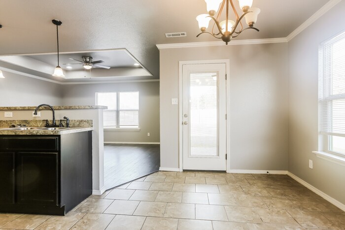 Building Photo - 1320 Canna Ct