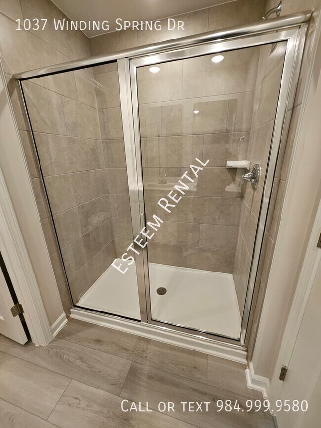 Building Photo - 1037 Winding Spg Dr