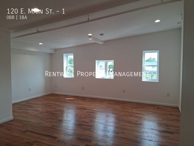 Building Photo - 120 E Main St