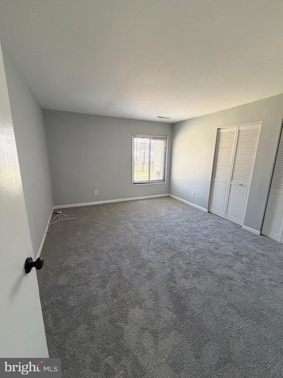 Building Photo - 10122 Campus Way S