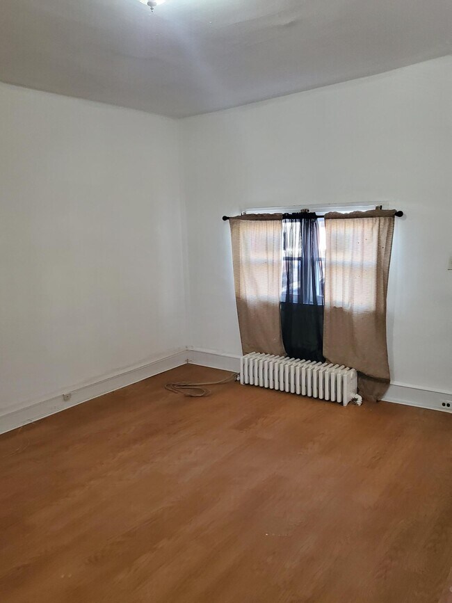 Building Photo - 1228 W Venango St