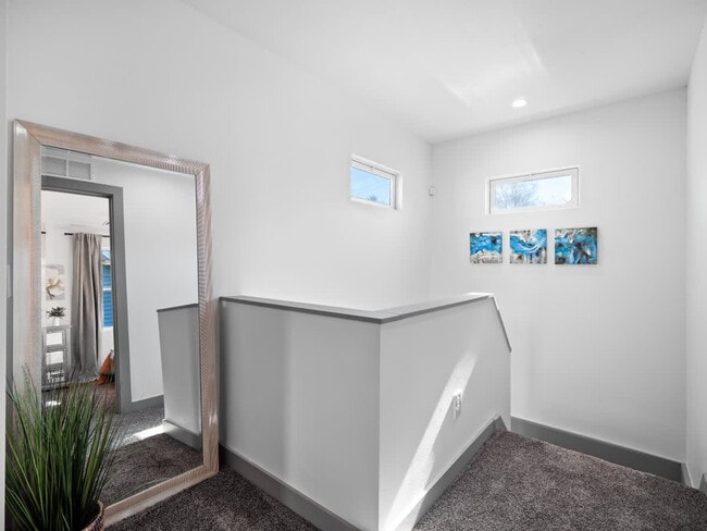 Building Photo - 432 N Firestone Blvd