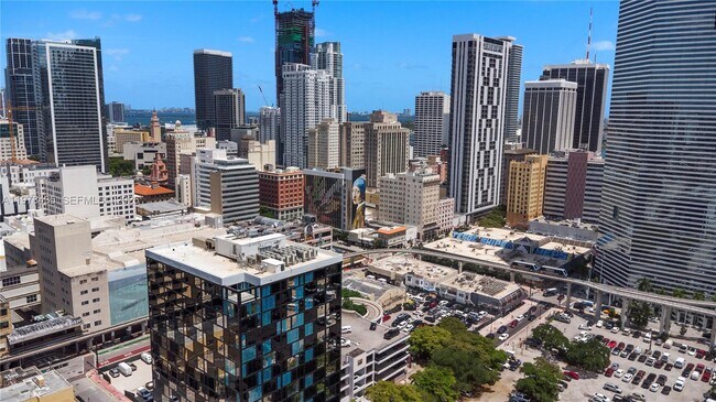 Building Photo - 350 S Miami Ave