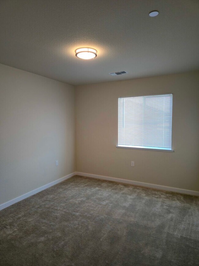 Building Photo - Vacant- Must Apply to schedule viewing