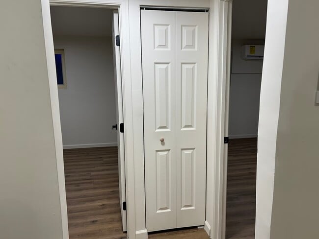 Building Photo - 301X Dupont Ave