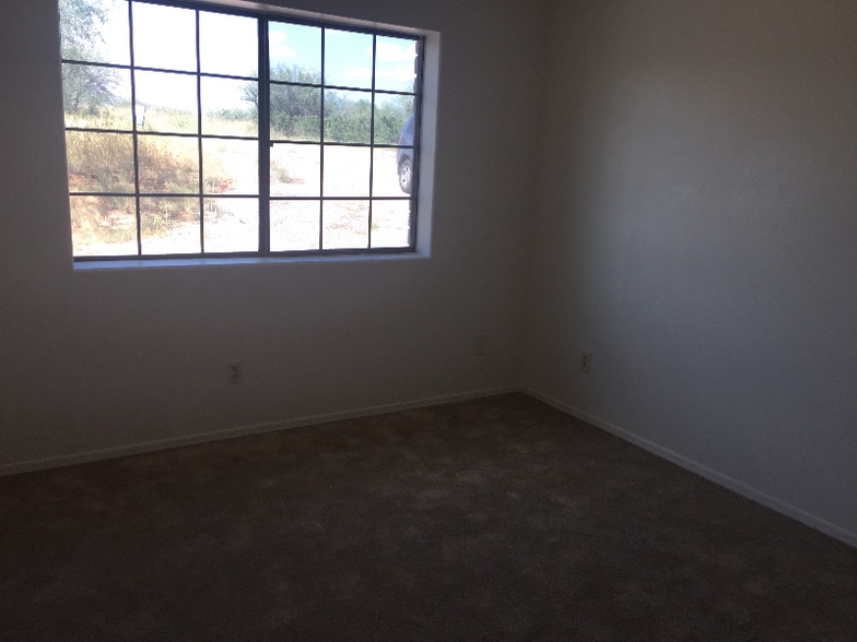 Building Photo - 1141 Calle Carmelita