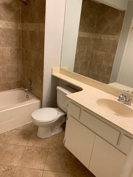 Downstairs Bath - 1748 Ohlen Rd