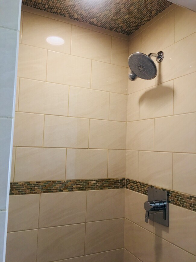 Building Photo - 4164 Ocean Dr