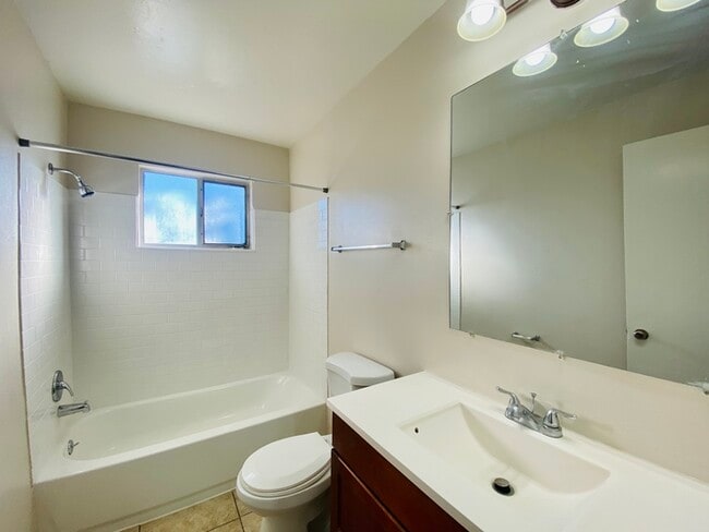 Building Photo - Corner Single Level 2 Bedroom Newly Renova...
