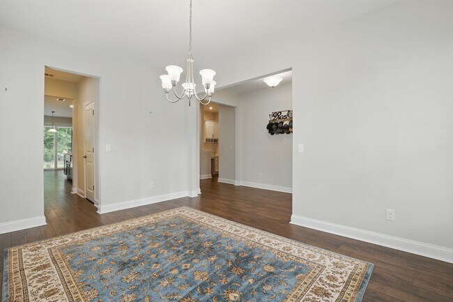 Building Photo - Spacious 5 Bedroom Home in Richmond Hill’s Waterways Community