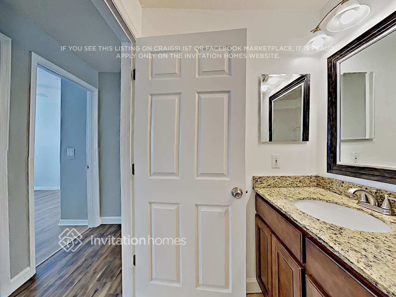 Building Photo - 1882 Sun Gazer Dr