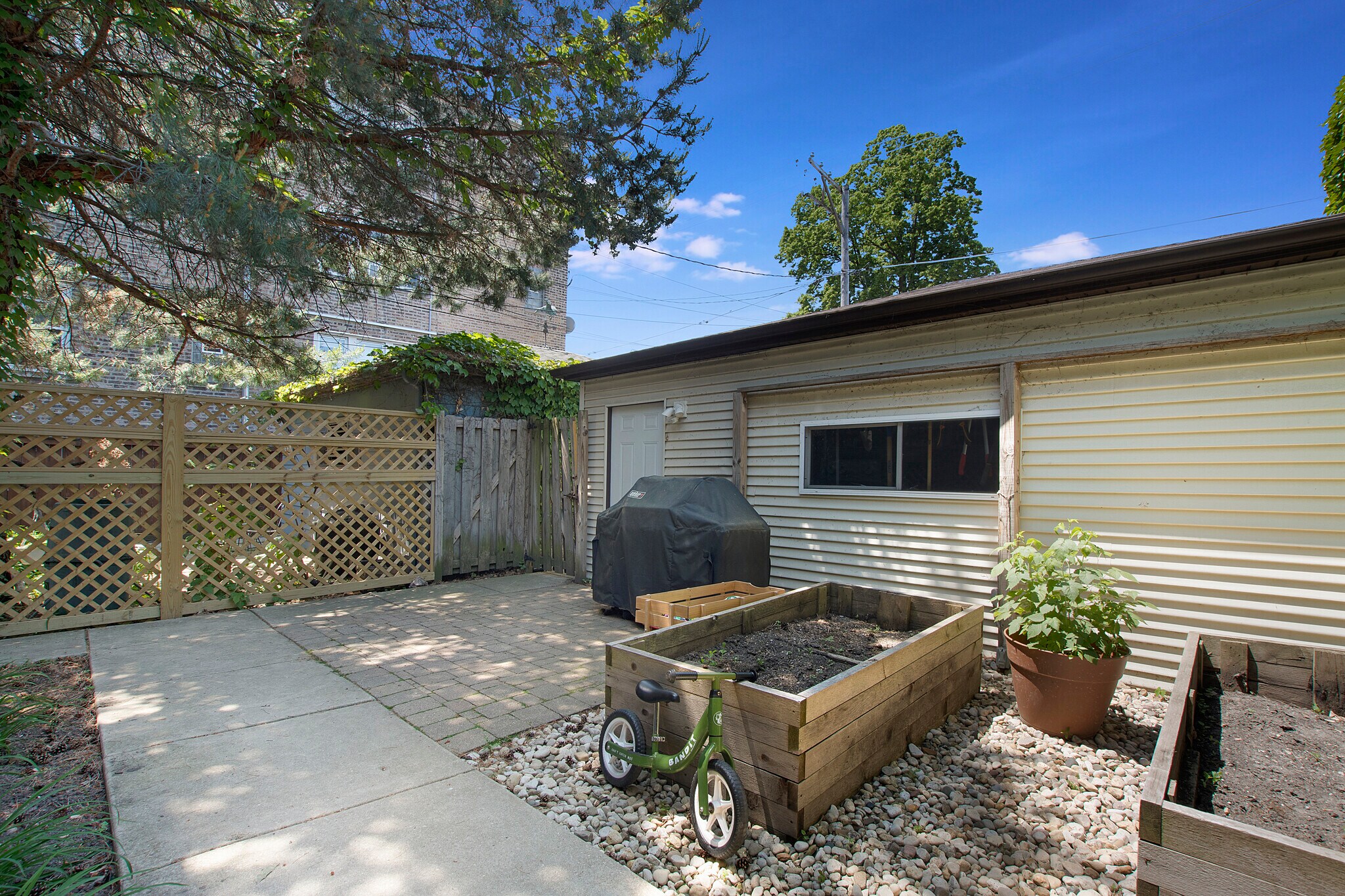 Building Photo - 4532 N Damen Ave