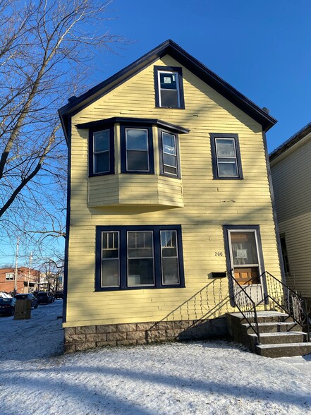 Building Photo - 200 Breckenridge St