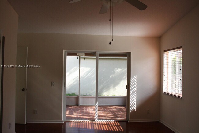 Building Photo - 1084 Golden Cane Dr