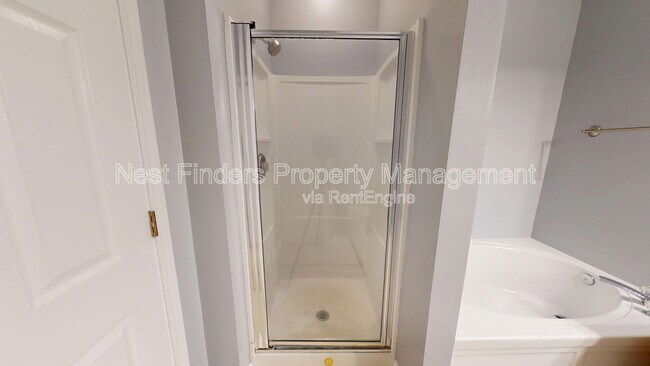 Building Photo - 9744 Summer Grove Way W