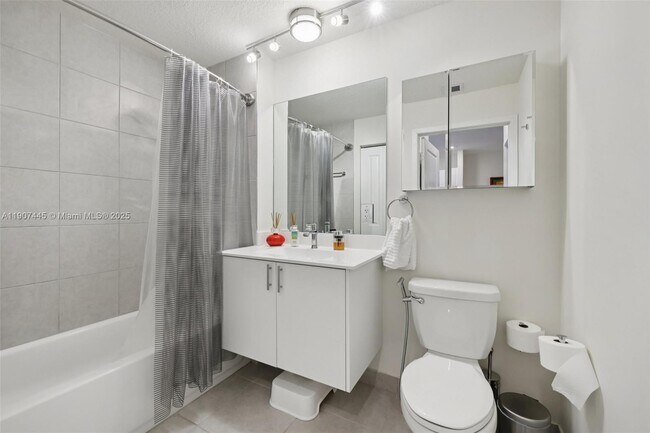 Building Photo - 8001 NW 41st St