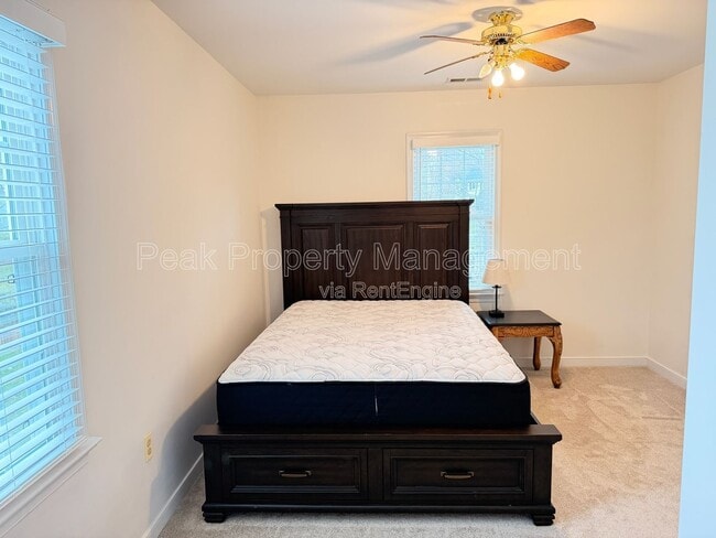 Building Photo - 11809 Sanbury Ln