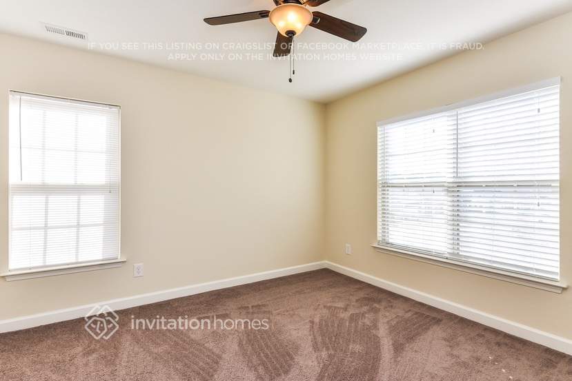 Building Photo - 79 Oak Alley Trail