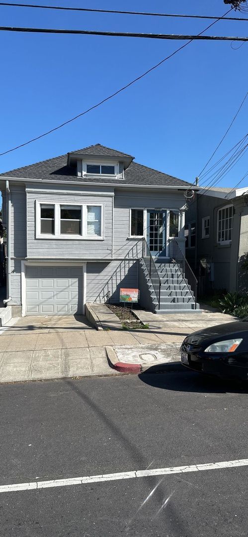 Building Photo - 1036 45th St