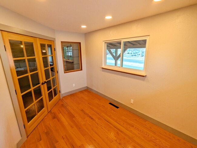 Building Photo - 2404 Monterey Rd