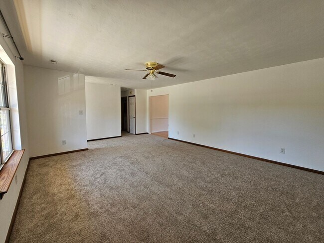 Building Photo - 2164 Shipyard Rd