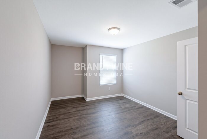 Building Photo - 114 Windflower Wy