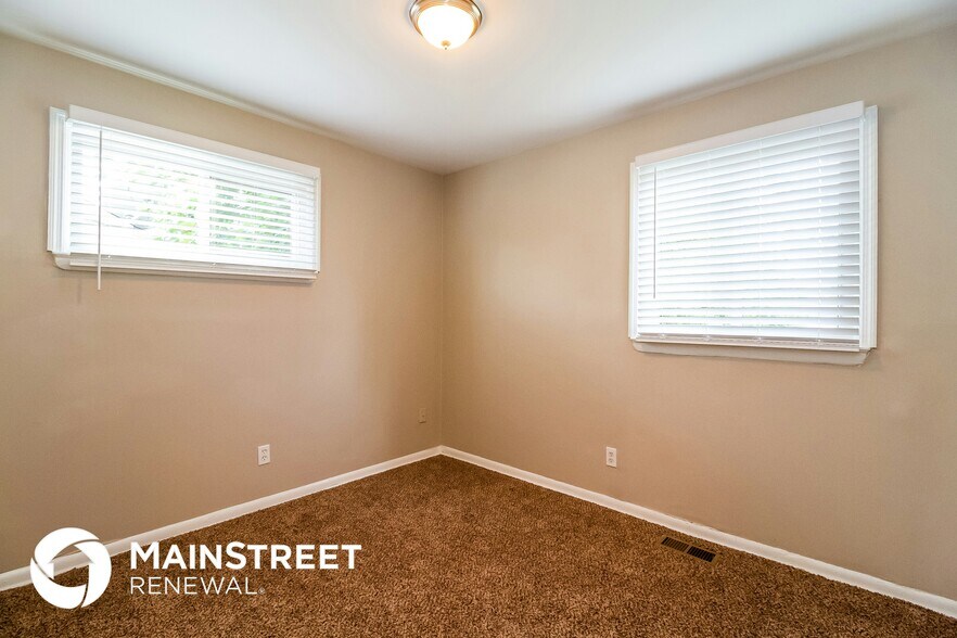 Building Photo - 1689 Geraldine Ave