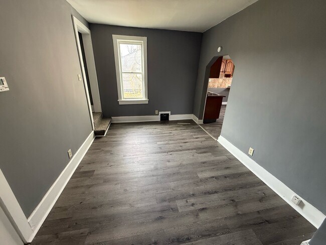 Building Photo - 1507 Stark Ave SW