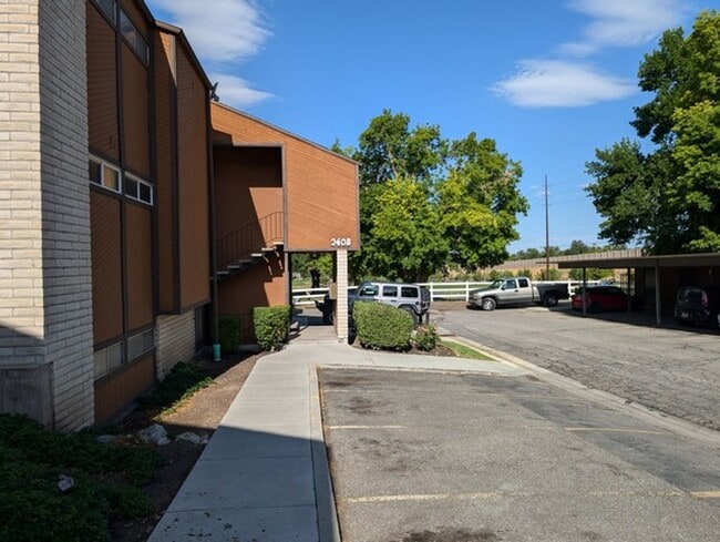 Building Photo - Great location Sugarhouse Condo