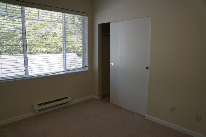 Building Photo - 15300 112th Ave NE