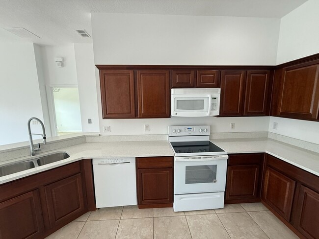 Building Photo - 1711 San Jacinto Cir