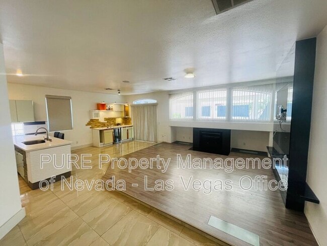 Building Photo - 9341 Lugo St