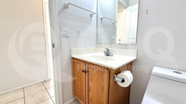 Building Photo - 1168 S Park Grove Ct