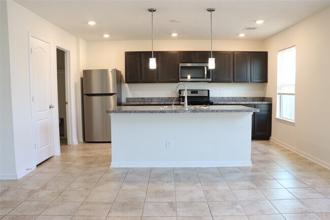 Building Photo - 20807 Sheffield Pk Dr