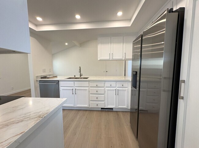 Building Photo - 3532 Rollingside Dr