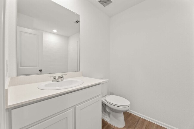 Building Photo - 17747 Pemswood Dr