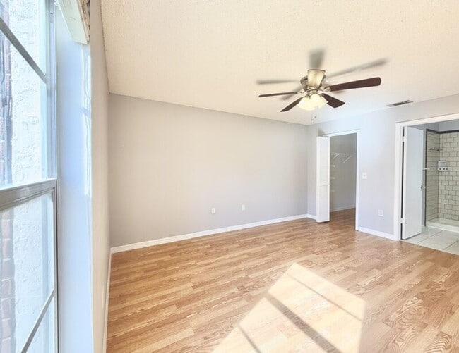 Building Photo - 3455 Countryside Blvd