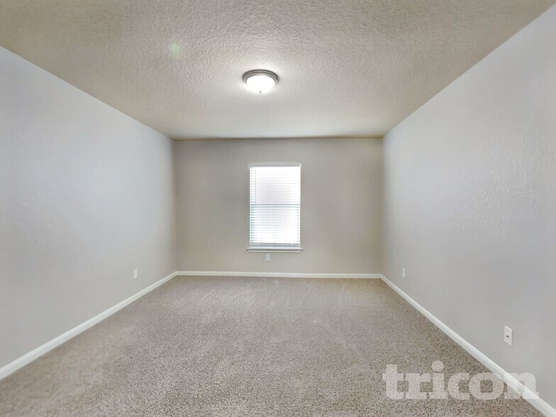 Building Photo - 5118 Badland Beacon