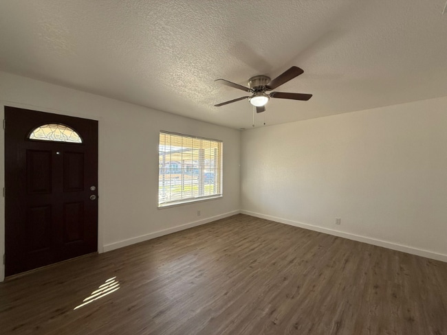 Building Photo - 5059 Galahad Dr