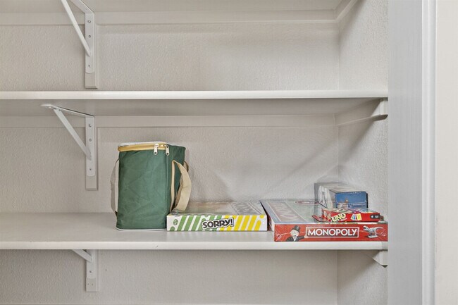 Building Photo - 2646 W Snyder St