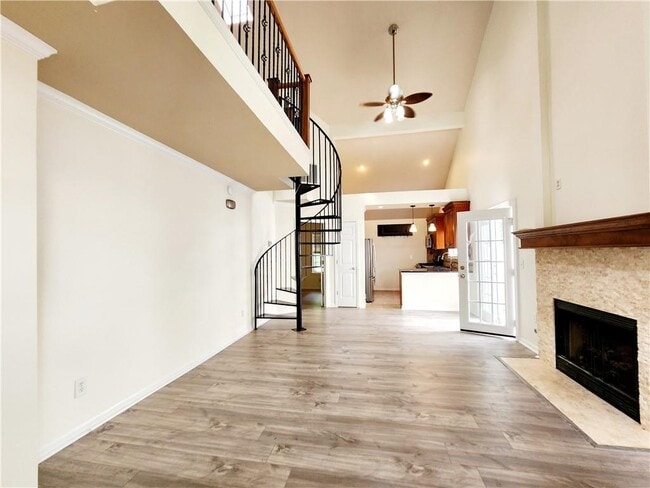 Building Photo - 645 Crossbridge Alley
