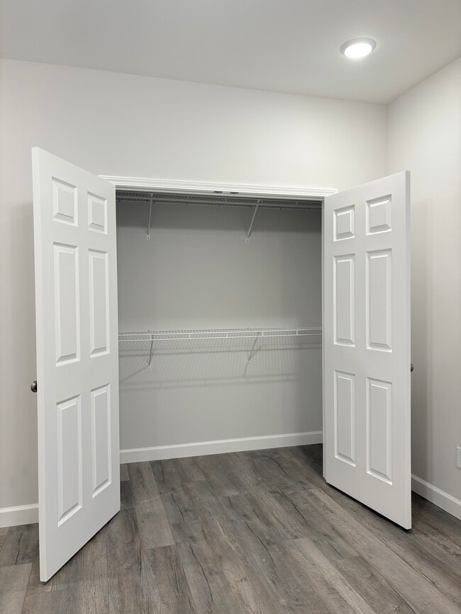 Building Photo - 871 Rodeo Ln