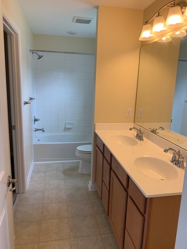 Building Photo - 131 Bobbys Branch Rd